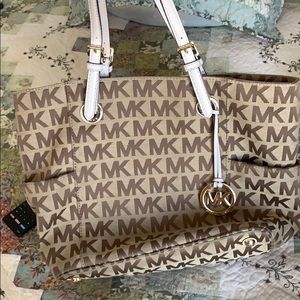 Michael Kors tote !